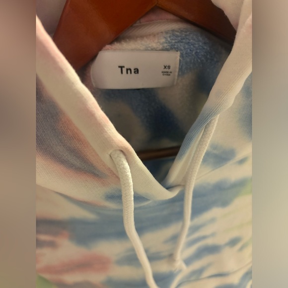 Aritzia TNA tie dye hoodie extra small - Picture 4 of 4
